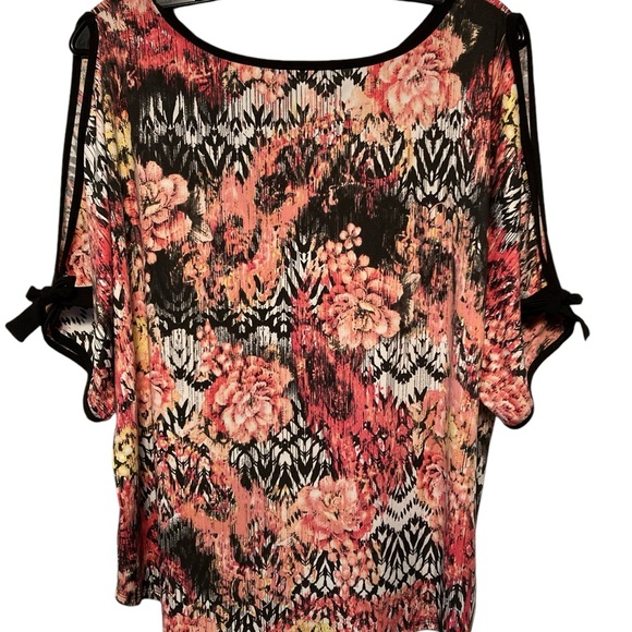 Hamilton | Floral Keyhole Sleeve Blouse NWOT - Picture 2 of 15